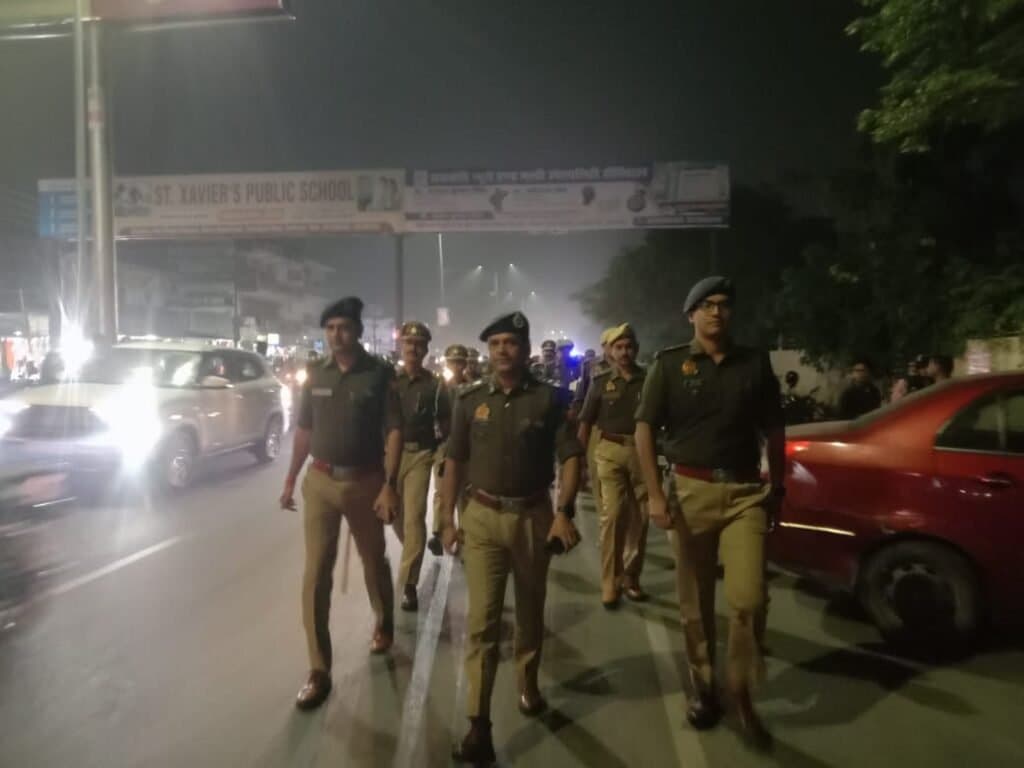 डीआईजी ने किया शहर का पैदल निरीक्षण, जाम को लेकर दिए कड़े निर्देश