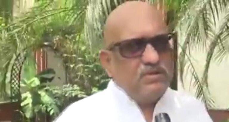 कांग्रेस अध्यक्ष अजय राय ने कहा, “अगर मुख्य बातें सामने आ गईं तो सरकार की पोल खुल जाएगी।