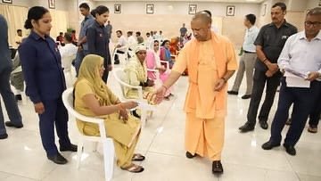 सीएम आवास पर जनता दर्शन कार्यक्रम