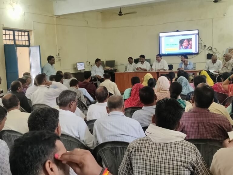 ब्लॉक संसाधन केंद्र पर मासिक बैठक संपन्न