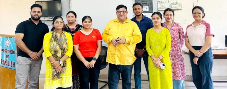 अंग्रेजी विभाग में पियर टीचर्स का हुआ चयन