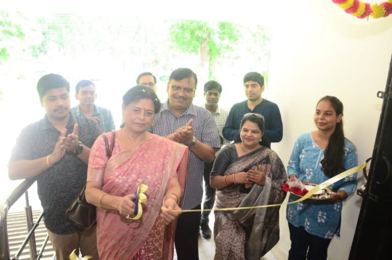 43 वां दीक्षांत समारोह सप्ताह: समाजशास्त्र विभाग में आयोजित हुई रंगोली-पोस्टर प्रतियोगिता