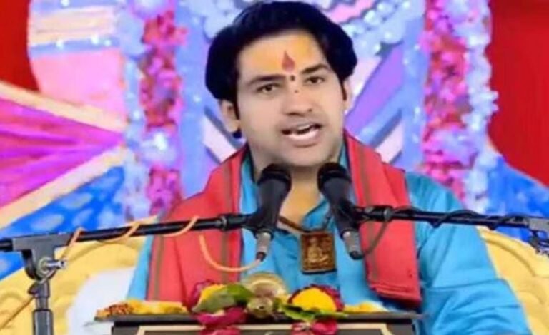 छतरपुर में थाने पर पत्थरबाजी और बुलडोजर एक्शन पर बागेश्वर धाम के धीरेंद्र शास्त्री बोले, ‘यह बांग्लादेश नहीं