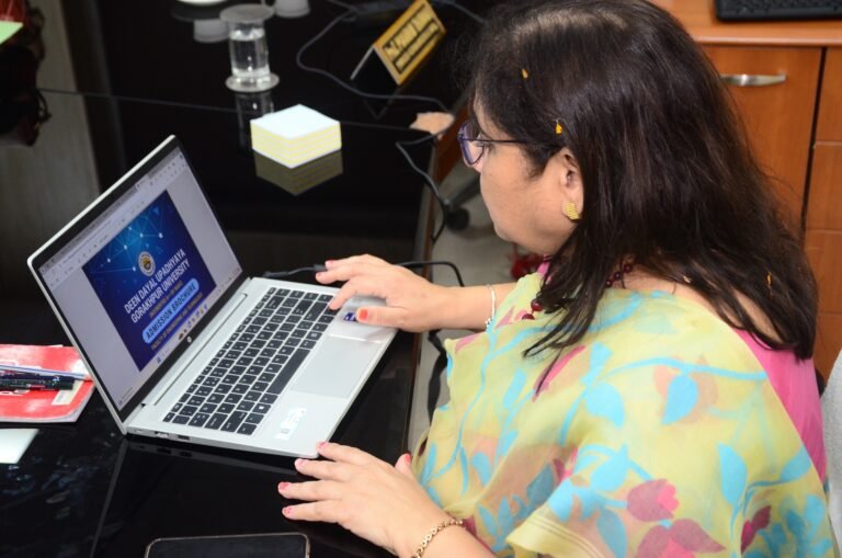 बी फार्मा, डी फार्मा , एमएस और बीसीए कोर्सेज की आवेदन प्रक्रिया शुरू