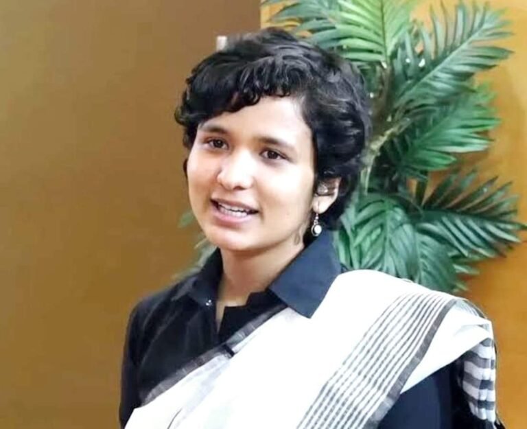 आईएएस श्रुति शर्मा 2022 बैच को देवरिया जिले का ज्वॉइंट मजिस्ट्रेट बनाया गया