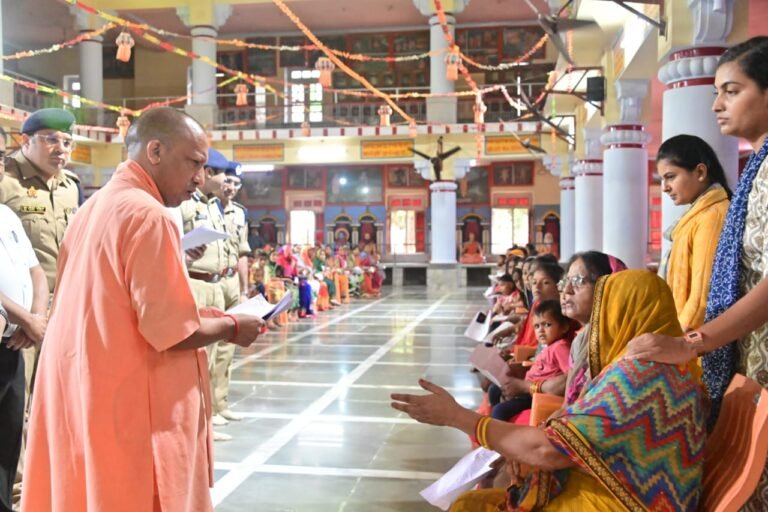 घबराइए मत, सबकी समस्या दूर करने को संकल्पित है सरकार : मुख्यमंत्री