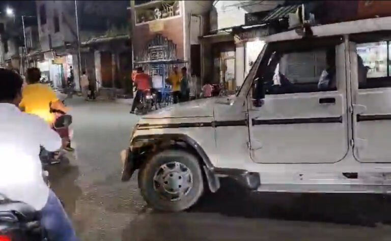 अयोध्या GST टीम का सिगरेट व्यवसायी के घर छापा