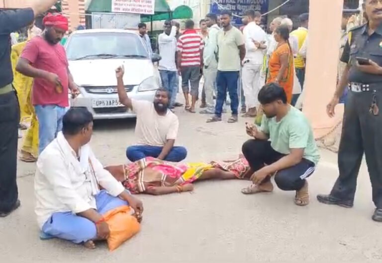 गोरखपुर बीआरडी में मरीज की मौत के बाद हंगामा,परिजनों ने सुरक्षा गार्ड्स पर पीटने का लगाया आरोप