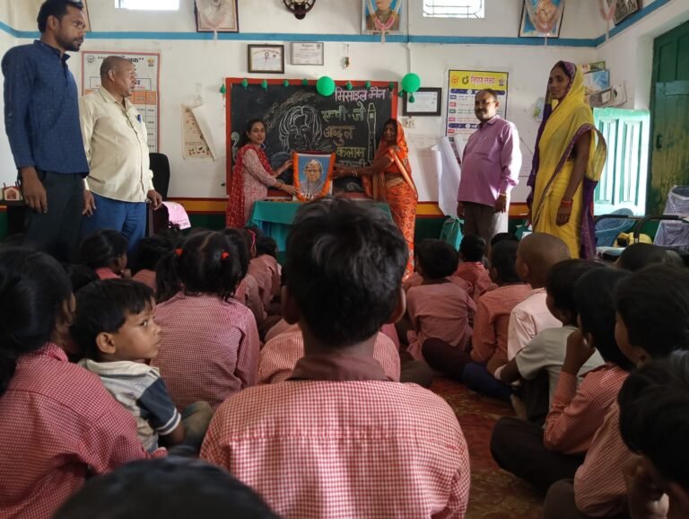 पूर्व राष्ट्रपति डॉ एपीजे अब्दुल कलाम की मनाई गई जयंती