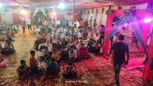 बसडीला में बैंडबाजों के साथ धूमधाम से निकली राम बरात, लोगों ने पुष्पवर्षा कर किया स्वागत