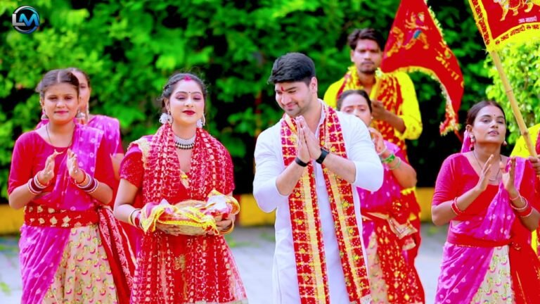 कौशिक द्विवेदी, लकी कुमार, पंकज गौतम का देवी गीत ‘हे मइया खोली ना केवड़िया’ हुआ पॉपुलर