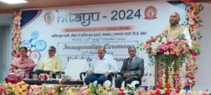विशिष्ट बीमारियों पर निरंतर अनुसंधान करें वैद्य 