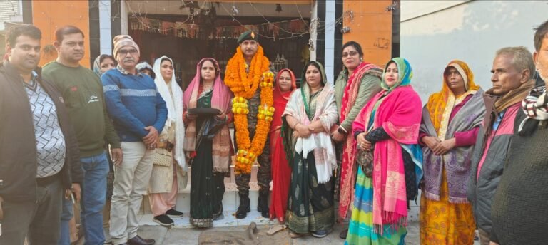 क्षेत्र वासियों के स्वागत से भावुक हुए सूबेदार