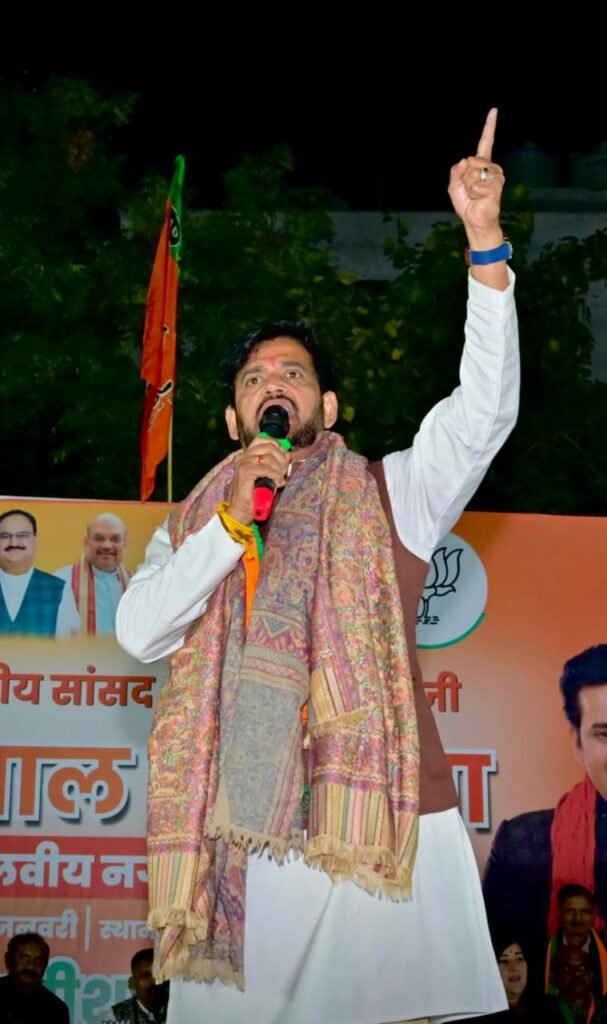 मिल्कीपुर विधानसभा उप चुनाव में बीजेपी की जीत, सांसद रवि किशन शुक्ला ने दी बधाई