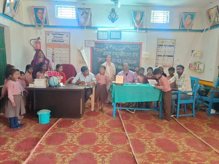 प्रशिक्षु द्वारा बच्चों का किया गया निपुण आकलन