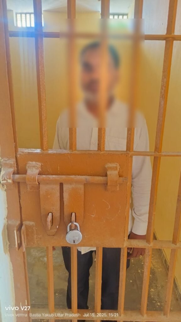 शिक्षिका की हत्या करने का आरोपी पति गिरफ्तार