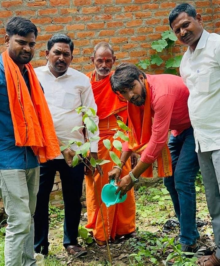 मातृत्व भाव को प्रकृति से जोड़ने का एक संकल्प है पौधारोपण : उमेश यादव