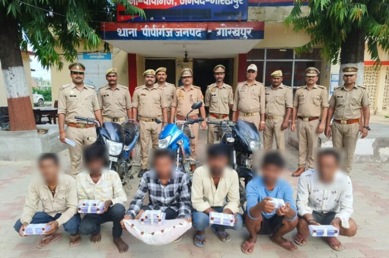 चोरी की मोटरसाइकिल और आभूषणों के साथ 6 अभियुक्त गिरफ्तार