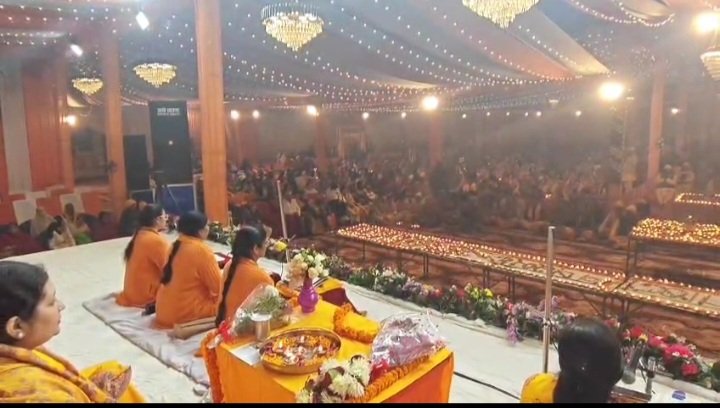 गुरु दीक्षा, यज्ञोपवीत संस्कार और हवन से हुई पूर्णाहुति