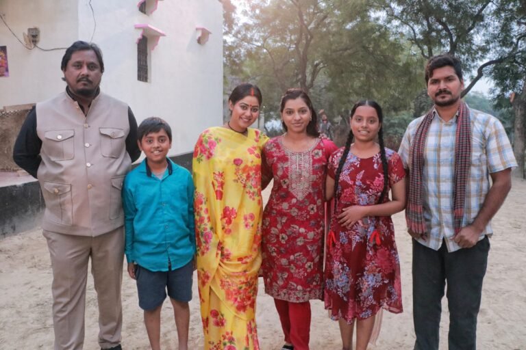 मंतोष सिंह, रूपा मिश्रा ने निर्माता अजीत मिश्रा की भोजपुरी फिल्म ‘भूख’ की किया शूटिंग