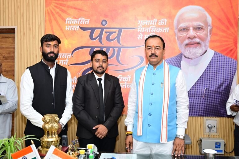 डोहरिया कला के विकास और शहीद सम्मान हेतु उपमुख्यमंत्री से लगाई गुहार
